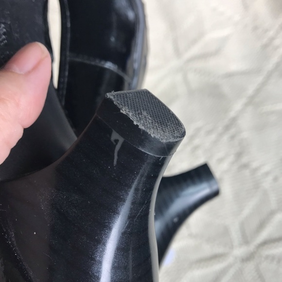 Aerosoles black patent leather pumps, size 8 - Picture 8 of 9